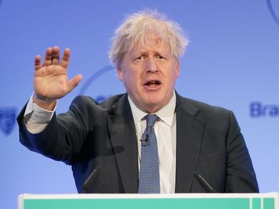Covid inquiry extends deadline over Johnson messages as No 10 denies cover-up