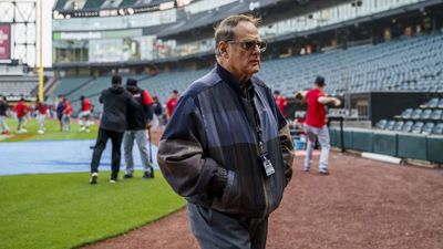 Sinclair Sells Control of Stadium to Jerry Reinsdorf’s Silver Chalice
