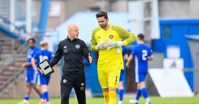 Craig Gordon gives Hearts manager backing to Steven Naismith as skipper describes chaotic Hibs rammy scenes