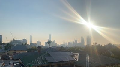 Smoke haze and poor air quality could continue over Brisbane and south-east Queensland until Friday, BOM says