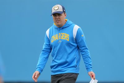 Analysts predict outcome of Chargers season in 2023