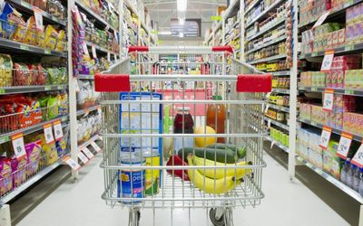 Grocery shopping habits shift as more people try to save money