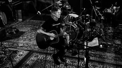 Duff McKagan: “I discovered my acoustic guitar as a refuge during Covid. It lessens the panic attacks”