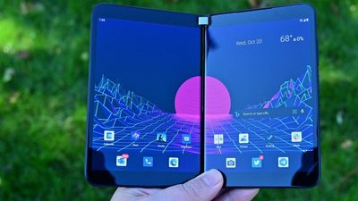 Surface Duo's May 2023 firmware update is here, but it's freezing phones