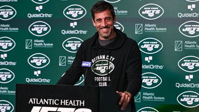 Aaron Rodgers’s Agent Reportedly Gave Packers Enormous Ultimatum in 2021, Well Before Final Jets Trade