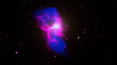 Monster black hole burps out hot gas in bright 'H' shape (photos)