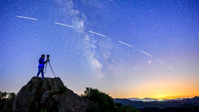 How to photograph SpaceX Starlink satellites in the night sky