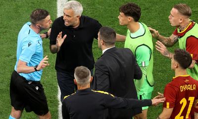 José Mourinho fights the bad fight, but ends up on the losing side