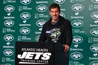 Jets QB Aaron Rodgers limited Wednesday, should fully return next week