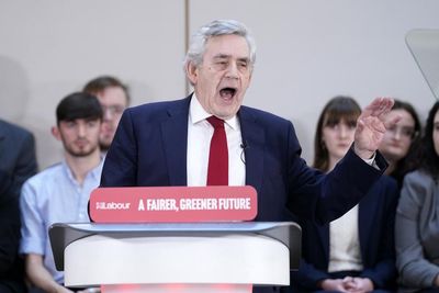 Independence Minister calls on Gordon Brown to apologise for broken promises of 2014