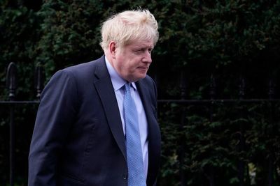 UK government faces deadline to hand Boris Johnson's messages to coronavirus inquiry