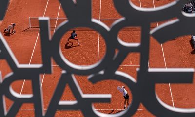 French Open day five: Sinner stunned by Altmaier, Gauff advances – as it happened