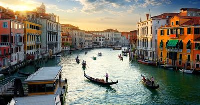 Warning for Brits heading to Venice after tourists charged £37 for coffee and water