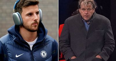 Chelsea owner Todd Boehly branded a "disgrace" as Mason Mount nears Man Utd transfer