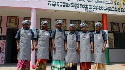 ZP creates jobs for women SHG members by prescribing uniforms for hot meal workers