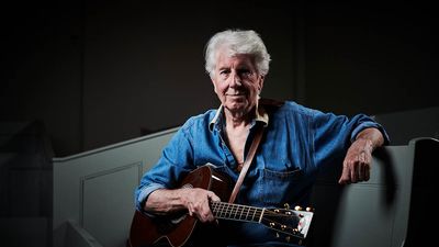 Graham Nash: “The acoustic guitar touches the heart faster. It’s much more human and personal than electric guitar”