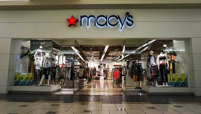 Macy's Rallies, Dollar General Plunges On Results, Outlook; Target Receives Downgrade