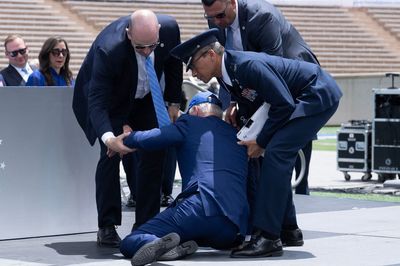 Biden falls at graduation, but gets back up and finishes ceremony - Roll Call