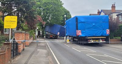 Housebuilders sorry for tipped lorry which caused disruption in Nottinghamshire