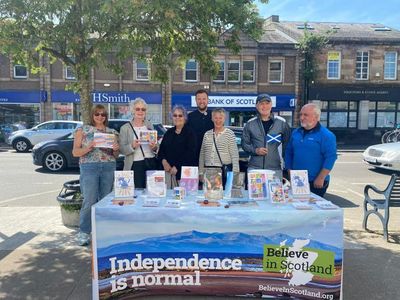 No division on the promenade but activists not impressed with new Yes materials