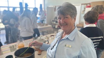 Quirindi CWA hopes chicken and corn soup could help cure its doctor shortage as medical students visit