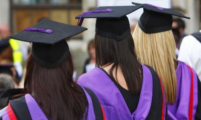 Labour vows to overhaul planned Tory changes to student loan system