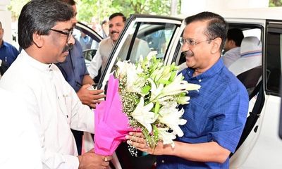 Delhi Ordinance Row: CM Kejriwal meets Jharkhand CM Hemant Soren; seeks support