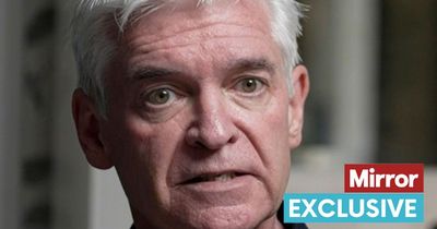 Phillip Schofield's 'distressed' gestures give away true feelings about Holly and affair