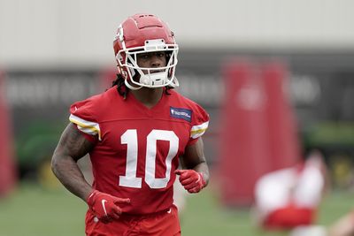 Chiefs RBs coach Todd Pinkston praised Isiah Pacheco’s maturity at OTAs