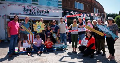 Customers praise Nottinghamshire chippy £1.99 deal for 'bringing community together'