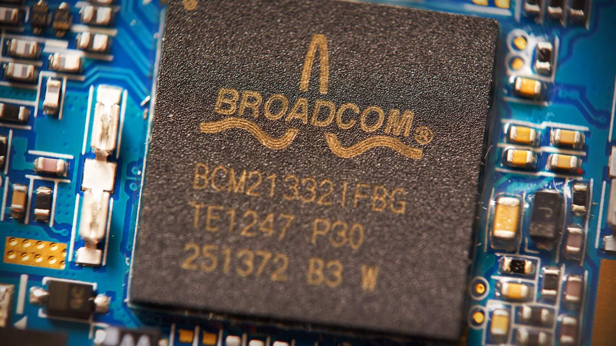 Does Broadcom Stock Still Have Upside After Wild Price…