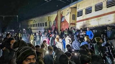 Coromandel Express derailment | PM Modi announces ex-gratia of ₹2 lakh for next of kin of deceased