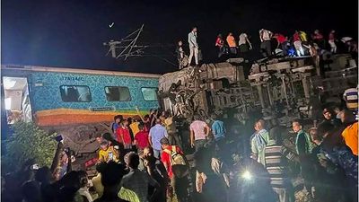 TMC demands Railway Minister's resignation over Odisha accident