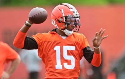 Browns QB Josh Dobbs takes teammates on field trip to NASA’s Glenn Research Center