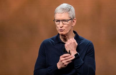 Apple bulls are bracing for a Tim Cook 'flex' moment