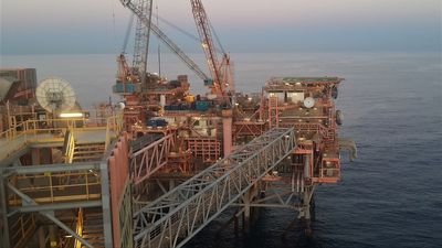 Woodside vows to 'learn' from worker's death on gas platform, as investigations into cause continue
