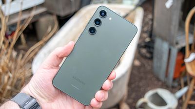 How to use the data saver setting on Android to save money