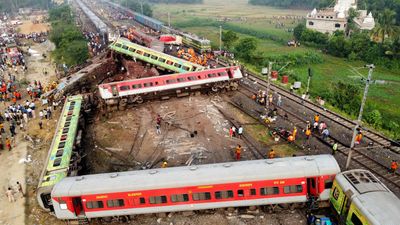 More than 280 killed in three-train crash in India's eastern Odisha state