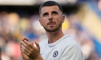 Manchester United negotiating with Chelsea over Mason Mount transfer