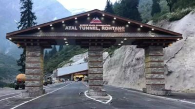 Himachal Pradesh govt constitutes committee to stop littering near Atal tunnel, Rohtang