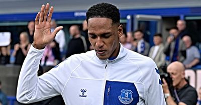'It has been an honour' - Yerry Mina sends emotional farewell message to Everton fans