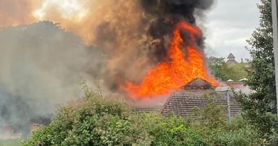 Nottinghamshire Police cordon around fire-hit former school after young people gather