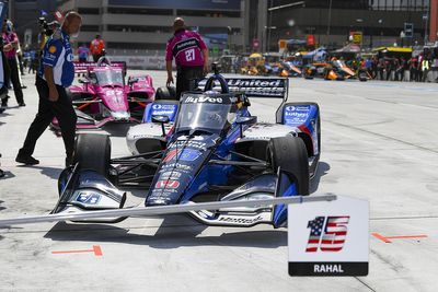 Split Detroit pits causing entry and exit issues for IndyCar drivers