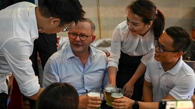 Anthony Albanese visits Hanoi to highlight Australia's growing economic ties to Vietnam