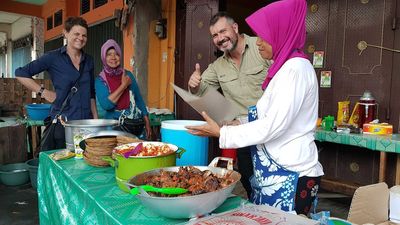 ABC correspondent Anne Barker farewells Indonesia and the world's 'friendliest and most-cheerful' people