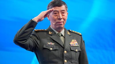 Chinese defence minister says clash with US would be 'unbearable disaster' for the world