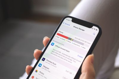 6 simple iPhone tricks to free up your phone's storage and clear apps you probably didn't know eat up your GB