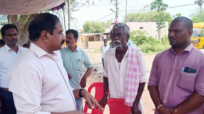 Andhra Pradesh Health Dept. sets up medical camp as viral fevers break out in Chittoor village