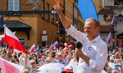 Poland: hundreds of thousands march against rightwing populist government