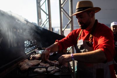 Former HS football coach leads new team to Texas state title in BBQ